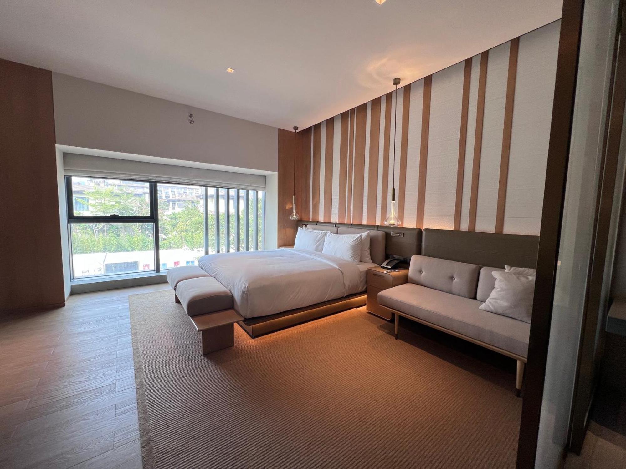 Joyze Hotel Xiamen, Curio Collection By Hilton Exterior photo