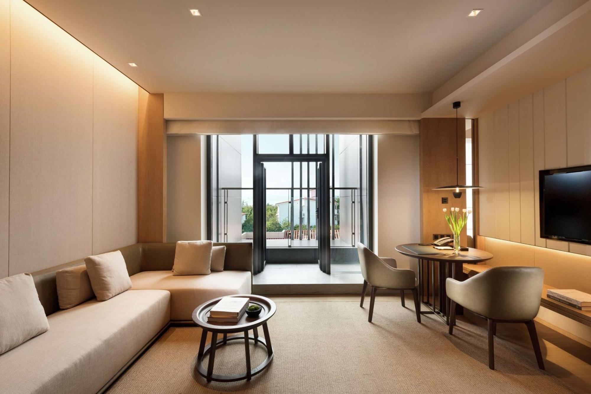 Joyze Hotel Xiamen, Curio Collection By Hilton Exterior photo
