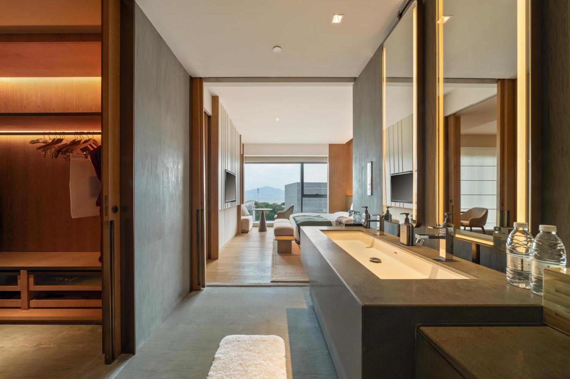 Joyze Hotel Xiamen, Curio Collection By Hilton Exterior photo